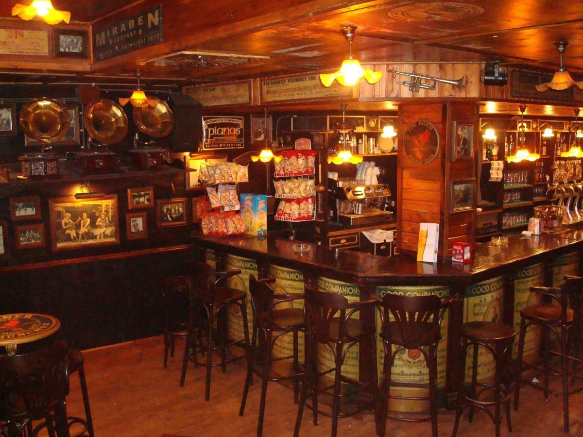 Hostal Restaurante Baraka Alagón Eksteriør billede