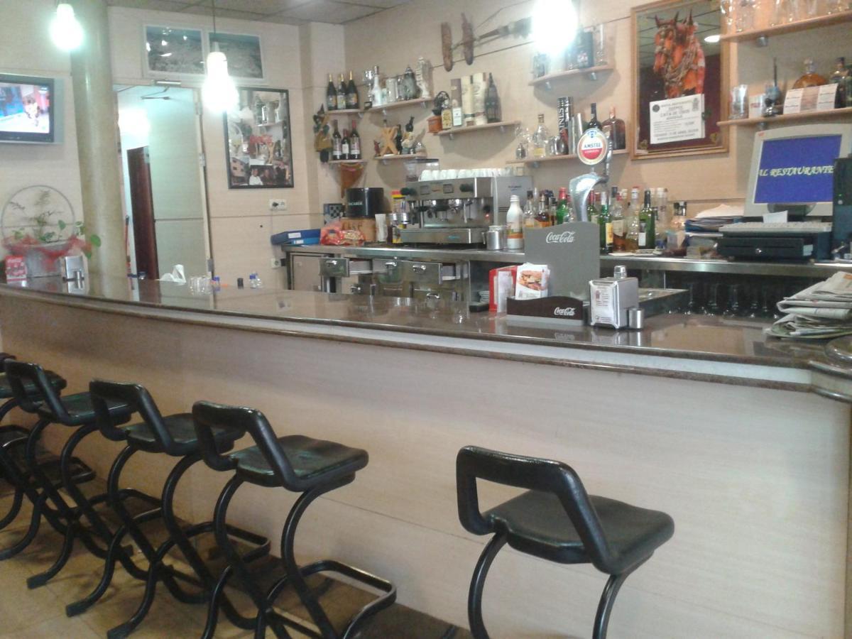 Hostal Restaurante Baraka Alagón Eksteriør billede